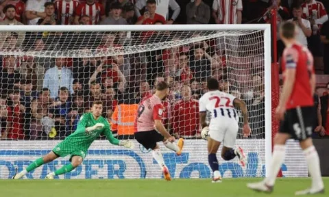 Hủy diệt West Bom, Southampton cách Premier League đúng 1 trận