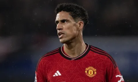 3 cái tên có thể thay thế Varane tại Man United