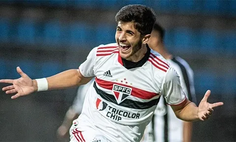 PSG vượt mặt Liverpool trong thương vụ Lucas Beraldo