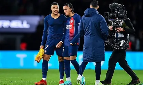 Em trai của Kylian Mbappe ra mắt Ligue 1