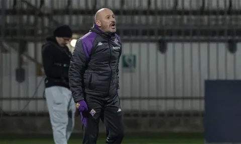 HLV Italiano hài lòng với nửa đầu mùa giải của Fiorentina