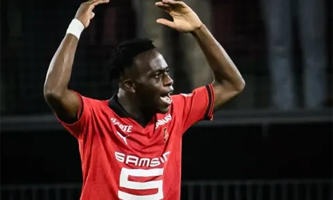 Rennes sẵn sàng bán Kalimuendo trong tháng 1