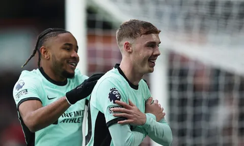 Chelsea may mà còn có Cole Palmer