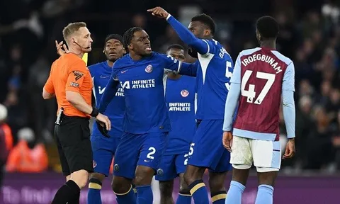 Joe Cole mỉa mai VAR sau 2 trận đấu của M.U, Chelsea