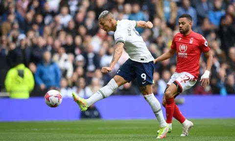 Sự trở lại đúng thời điểm của Richarlison