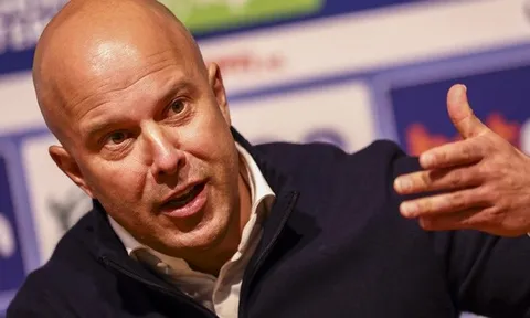 Arne Slot liệu có phù hợp với Liverpool?