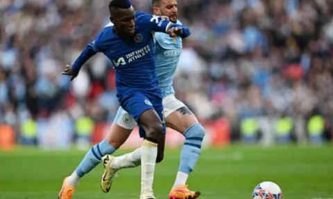 Lampard thông cảm cho tội đồ Chelsea