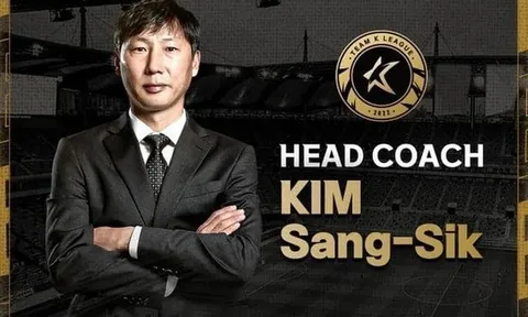 HLV Kim Sang-sik dẫn dắt ĐT Việt Nam; 'Cầu thủ U23 cả tháng không đá phút nào'