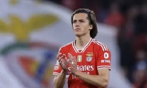 Thắng 10 pha đấu tay đôi: Hậu vệ trái gửi lời nhắn mạnh mẽ đến Ten Hag