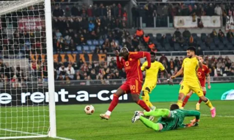 Lukaku nổ súng, Roma vẫn mất vé vào thẳng vòng 1/8 Europa League