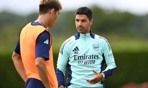 Arsenal ra quyết định với Tomiyasu