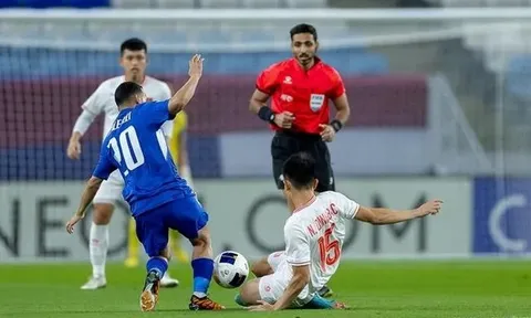 Sao U23 Việt Nam bị 'tấn công' dữ dội; Đình Bắc báo tin cực xấu