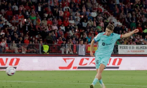 Xavi đánh giá về người hùng Barca