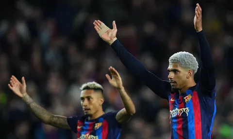 Barca xác định 2 cái tên cần bán