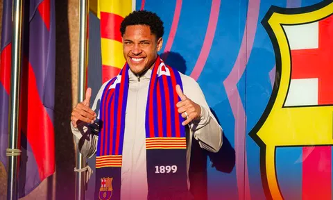 Barcelona ra mắt tân binh đắt giá 'Suarez 2.0', chốt luôn số áo