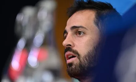 Barcelona chốt mua tiền vệ Man City cho Xavi