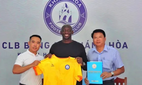 Bị FIFA phạt, CLB Khánh Hòa thanh minh