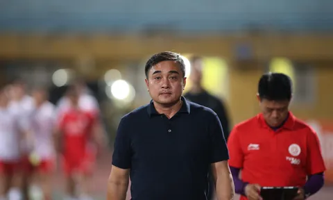 "Bóng đá Việt Nam cần những người như HLV Troussier"