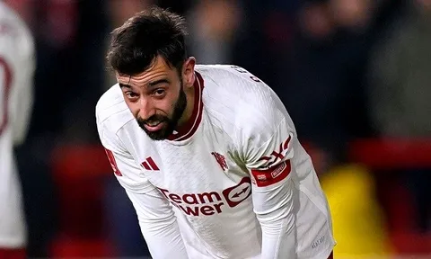 Hojlund bênh vực đội trưởng Man Utd