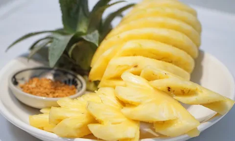 Cách ăn dứa sau bữa ăn giúp giảm cân nhanh, không xót ruột