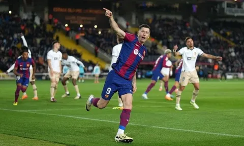 Cầu thủ tốt nhất và tệ nhất Barca trong chiến thắng trước Valencia