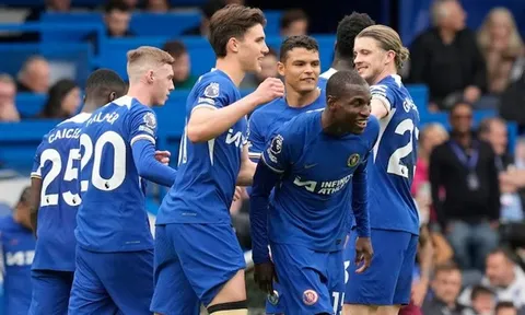 Chelsea trỗi dậy từ sự hỗn loạn
