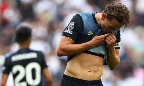 CHÍNH THỨC! Đội bóng thứ 2 rớt hạng Premier League mùa này