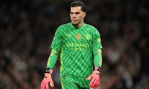 CHÍNH THỨC: Ederson tiếp tục nhận thêm hung tin