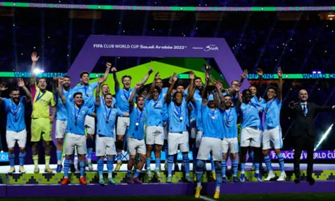 CHÍNH THỨC! Man City hoàn tất cú ăn 5 lịch sử