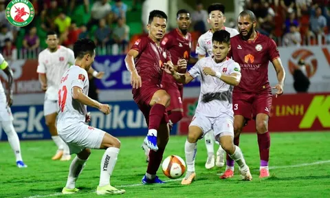 "Chúng tôi là đội trung bình yếu ở V-League, phải biết thân biết phận"