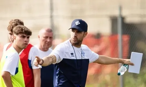 Cạn lời Netizen Indonesia, đội bóng của Cesc Fabregas bị nguyền rủa