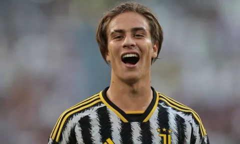 Juventus ra quyết định, 2 ông lớn Premier League "chưng hửng"