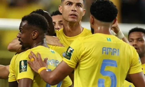 Cú đúp của Ronaldo đưa Al Nassr vào chung kết