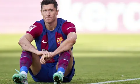 Đã đến lúc Barca loại bỏ Lewandowski?