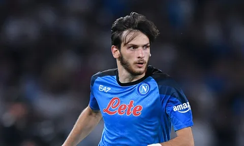 Đại diện sao Napoli nêu điều kiện ra đi