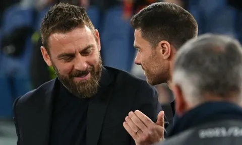 Dẫn 2-0, Alonso vẫn dè chừng De Rossi