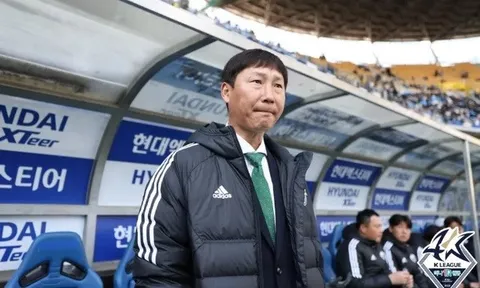 Dẫn dắt tuyển Việt Nam, Kim Sang-sik ngay lập tức tìm đến HAGL