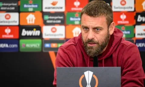 De Rossi: ''Tôi không biết mình sẽ nói gì''