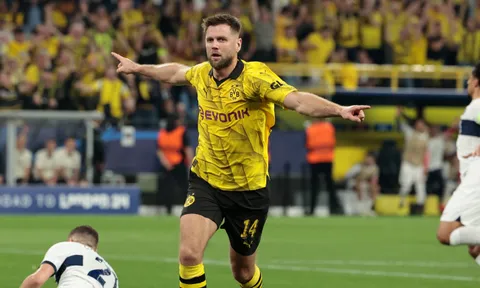 Dortmund viết cổ tích mà không cần siêu sao