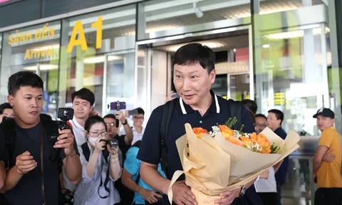 "Đưa tuyển Việt Nam vào chung kết AFF Cup không khó với HLV Kim Sang-sik"