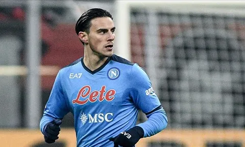 RB Leipzig nhắm “người thừa” của Napoli