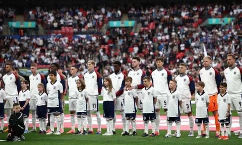 Wayne Bridge kêu gọi Southgate thay đổi