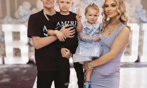 Foden báo tin vui theo cách xa hoa