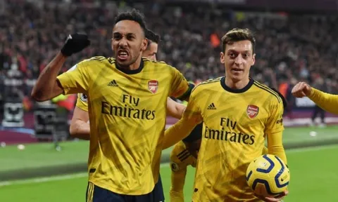 'Arteta đúng đắn khi loại bỏ Aubameyang, Ozil'