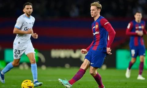 Tân binh hụt của M.U khiến Cancelo ngạc nhiên tại Barca