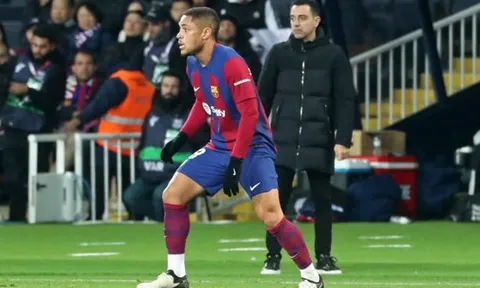 Sự vội vàng của Barca khiến Vitor Roque khốn đốn