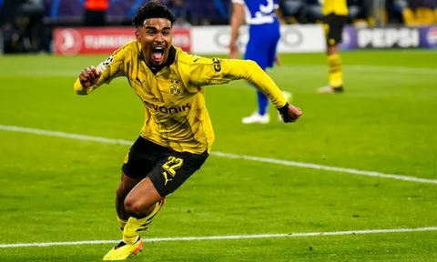 Dortmund mất máy chạy trước PSG