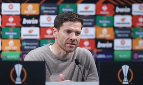Bayer Leverkusen vào bán kết, Xabi Alonso vẫn "chê" học trò