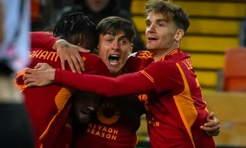 Giành 3 điểm phút cuối, AS Roma nuôi hy vọng dự Champions League