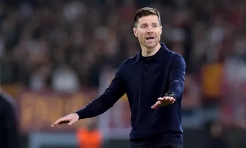 Xabi Alonso cảnh giác trước AS Roma